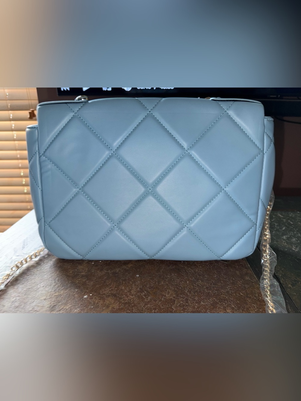 Badgley Mischka quilted blue faux leather crossbody bag with a gold chain strap - Picture 4 of 9